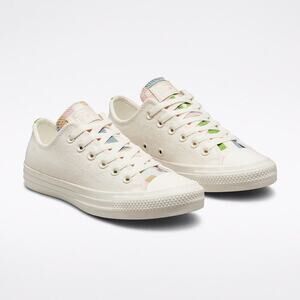 New Converse Chuck Taylor All Star Stripes Sneakers Women's Size 9